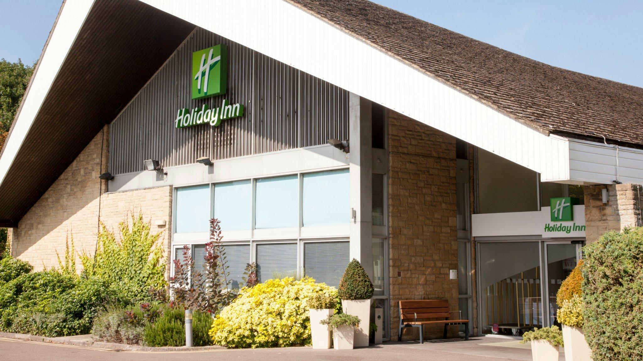 Holiday Inn Swindon By Ihg Exterior foto