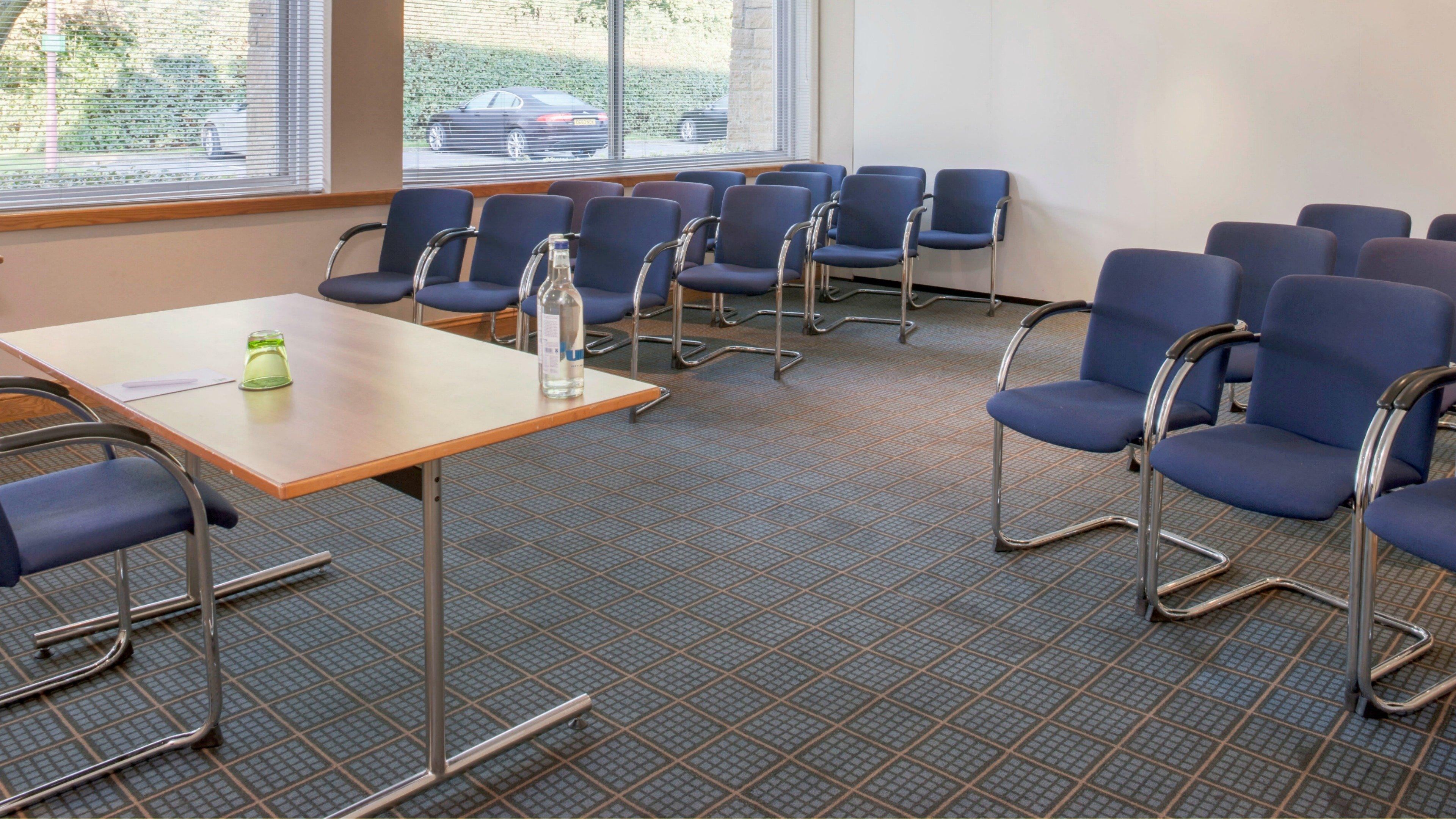 Holiday Inn Swindon By Ihg Exterior foto