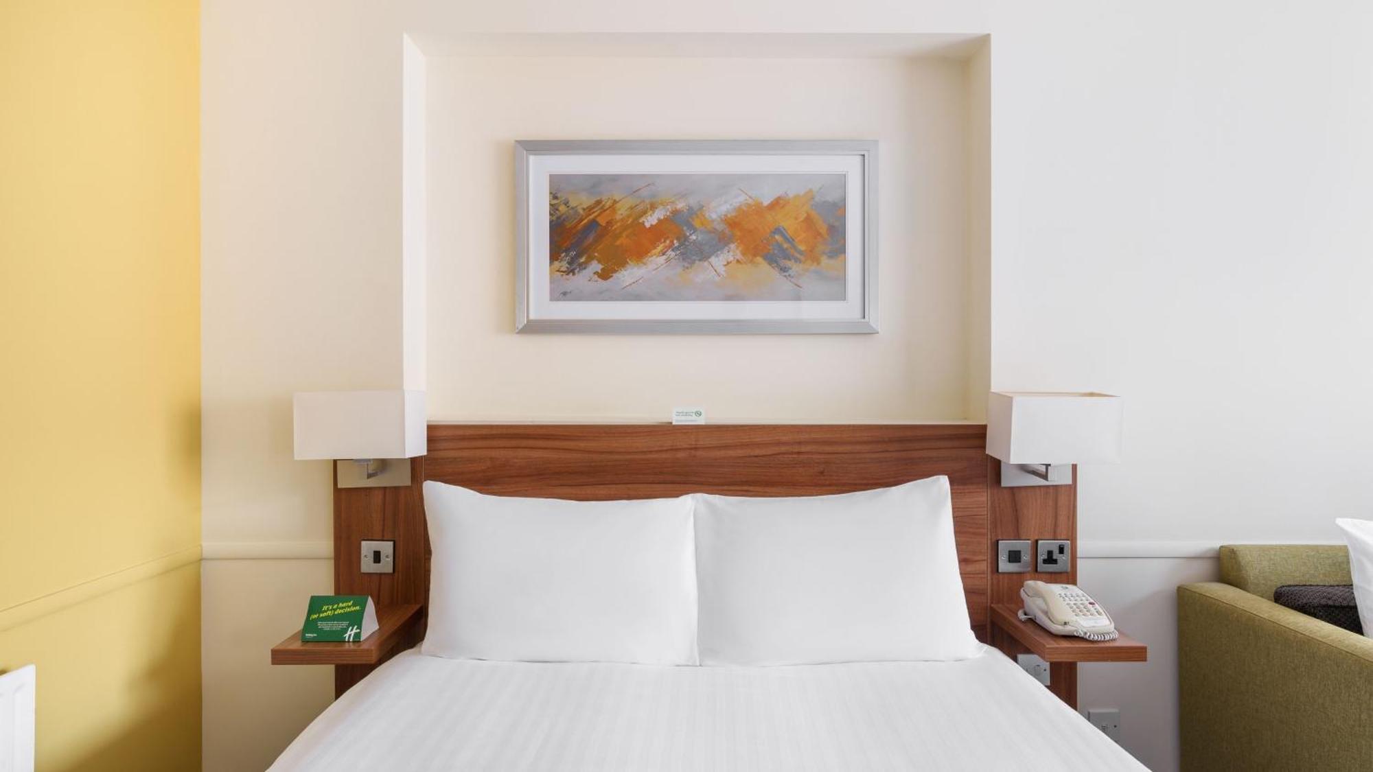 Holiday Inn Swindon By Ihg Exterior foto