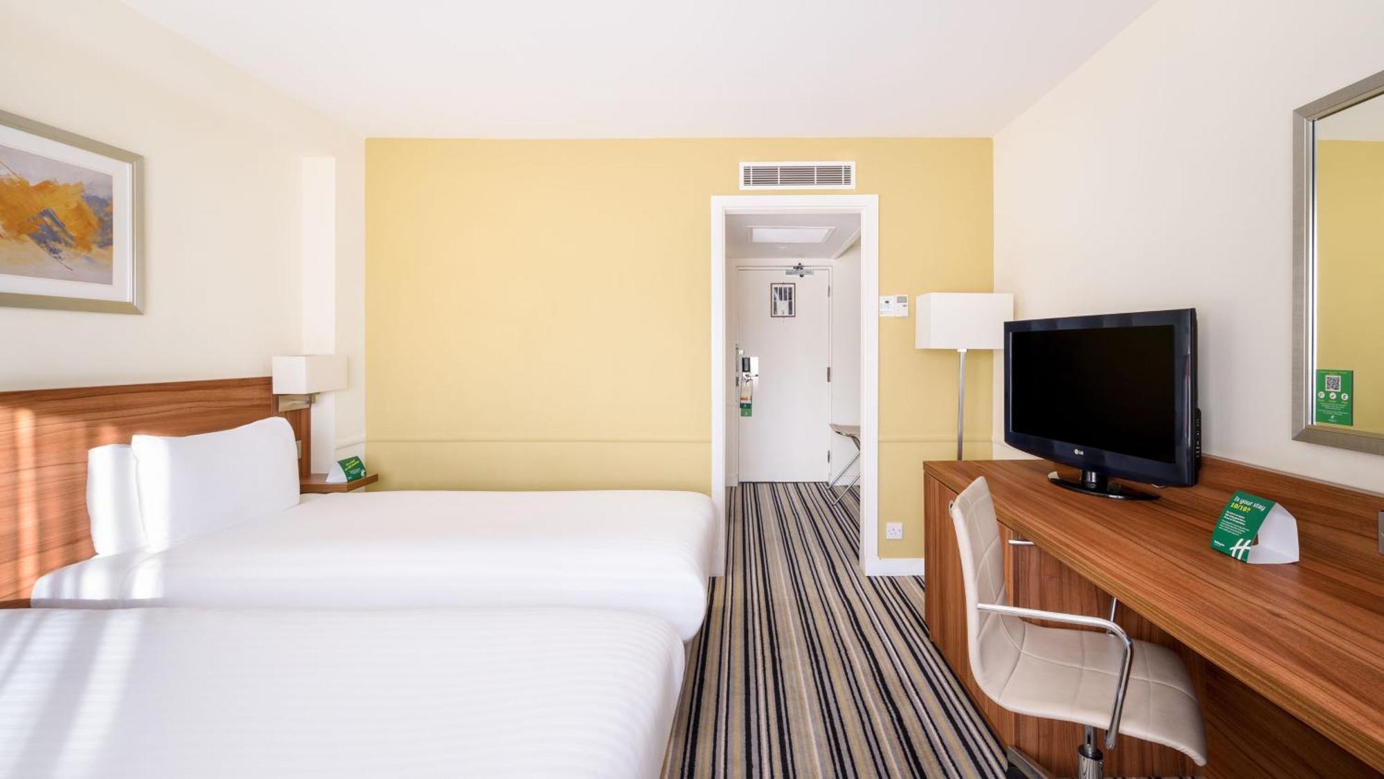 Holiday Inn Swindon By Ihg Exterior foto