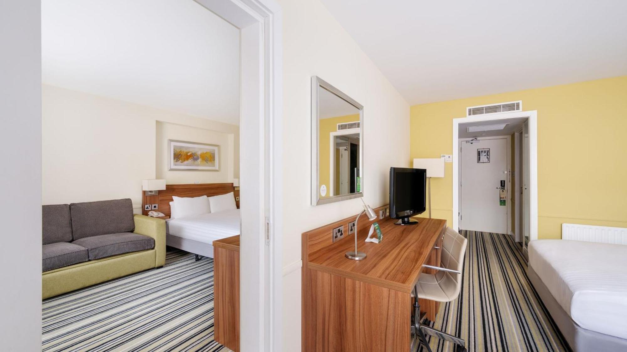 Holiday Inn Swindon By Ihg Exterior foto
